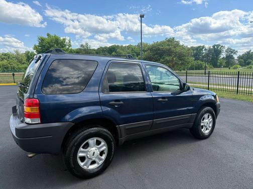 Blue 2003 Ford Escape XLT