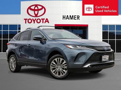 Coastal Gray 2024 Toyota Venza XLE