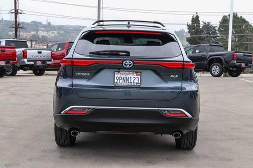 Coastal Gray 2024 Toyota Venza XLE