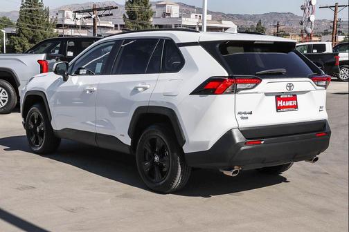 Ice Cap 2025 Toyota RAV4 Hybrid XLE