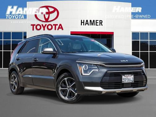 Gray 2025 Kia Niro EX