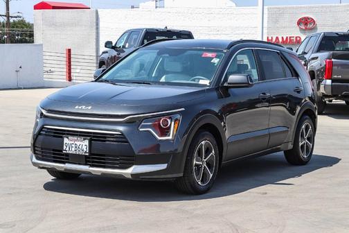 Gray 2025 Kia Niro EX