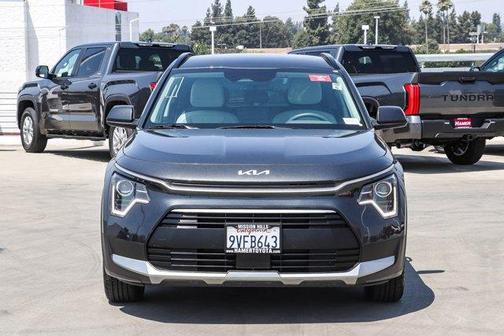 Gray 2025 Kia Niro EX