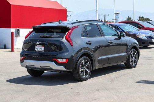 Gray 2025 Kia Niro EX