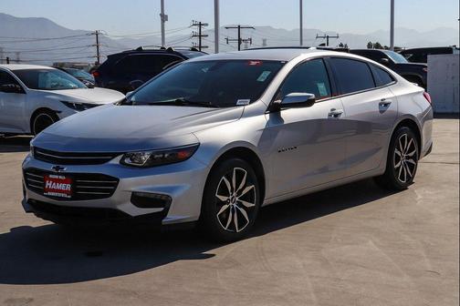 Silver Ice Metallic 2018 Chevrolet Malibu LT