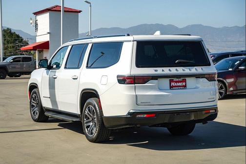 Bright White Clearcoat 2023 Jeep Wagoneer L Series II 4x4