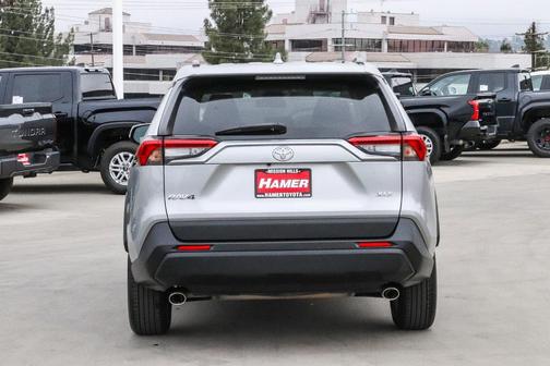 Silver Sky Metallic 2022 Toyota RAV4 XLE