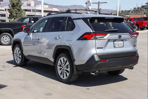 Silver Sky Metallic 2023 Toyota RAV4 XLE Premium