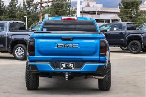 Dynamic Blue Metallic 2023 GMC Canyon Elevation