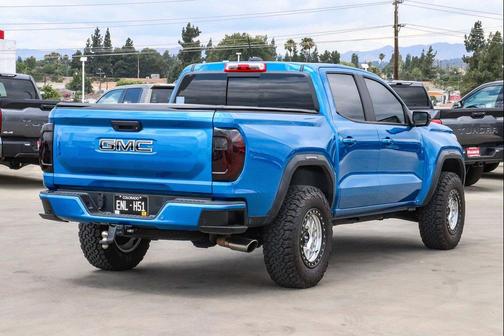 Dynamic Blue Metallic 2023 GMC Canyon Elevation