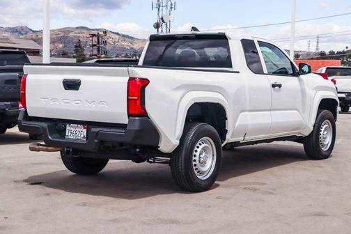 Ice 2025 Toyota Tacoma SR