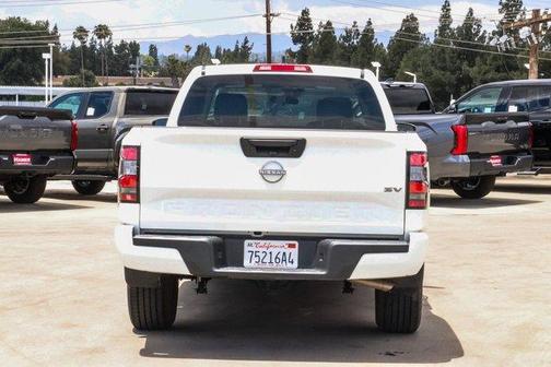 Glacier White 2024 Nissan Frontier SV