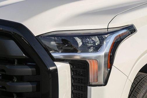 Ice 2026 Toyota Tundra SR