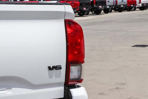 Ice 2023 Toyota Tacoma SR