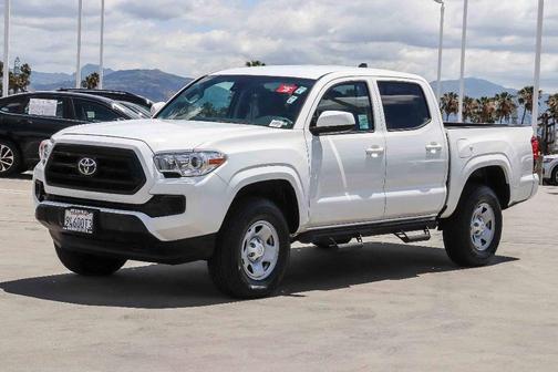 Ice 2023 Toyota Tacoma SR