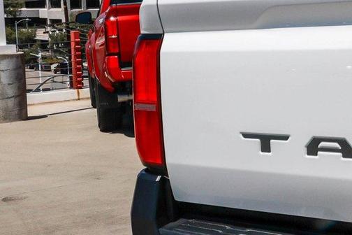 Ice 2025 Toyota Tacoma SR