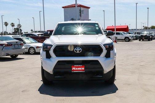 Ice 2025 Toyota Tacoma SR