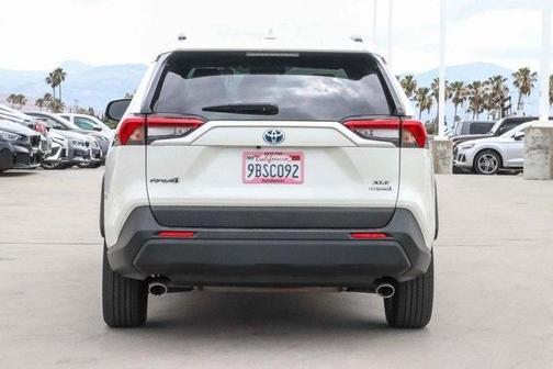 Blizzard Pearl 2022 Toyota RAV4 Hybrid XLE Premium