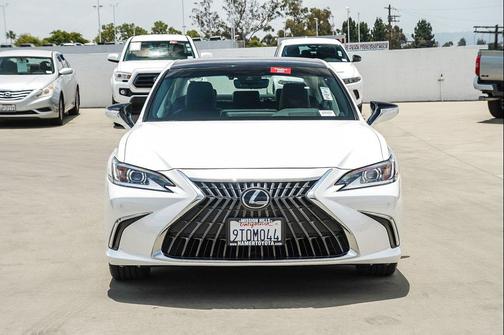 White Pearl 2025 Lexus ES 350 Base