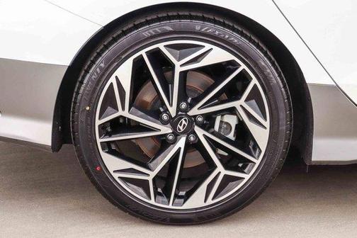 White 2024 Hyundai IONIQ 6 SEL