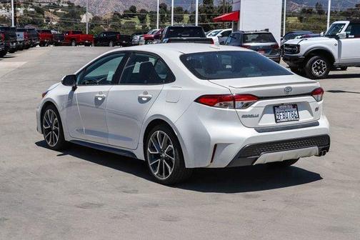 Blizzard Pearl 2021 Toyota Corolla SE