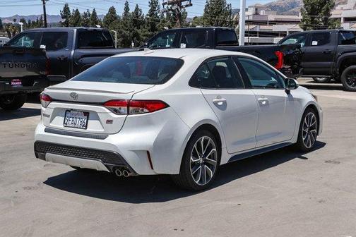 Blizzard Pearl 2021 Toyota Corolla SE