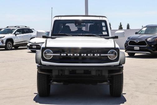 Oxford White 2022 Ford Bronco Outer Banks