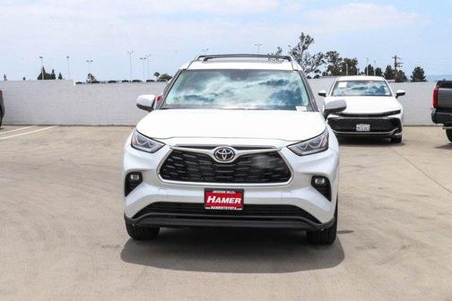 Wind Chill Pearl 2026 Toyota Highlander Hybrid Limited