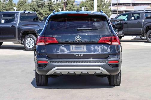 Deep Black Pearl Effect 2023 Volkswagen Taos 1.5T S