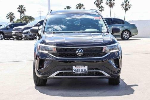 Deep Black Pearl Effect 2023 Volkswagen Taos 1.5T S