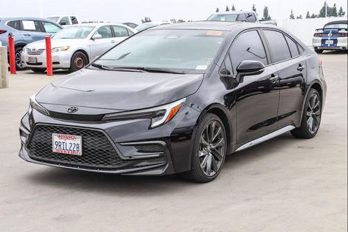 Midnight Black Metallic 2024 Toyota Corolla SE
