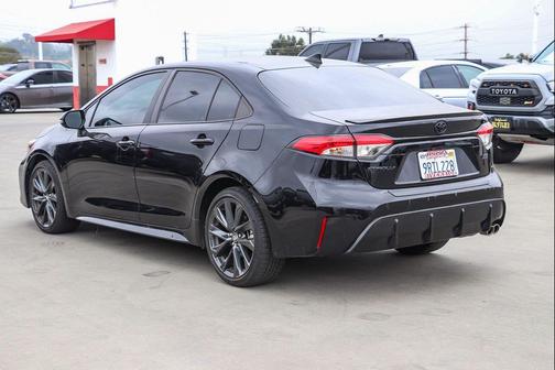 Midnight Black Metallic 2024 Toyota Corolla SE