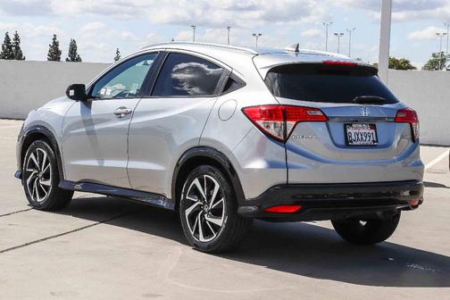 Lunar Silver Metallic 2019 Honda HR-V Sport