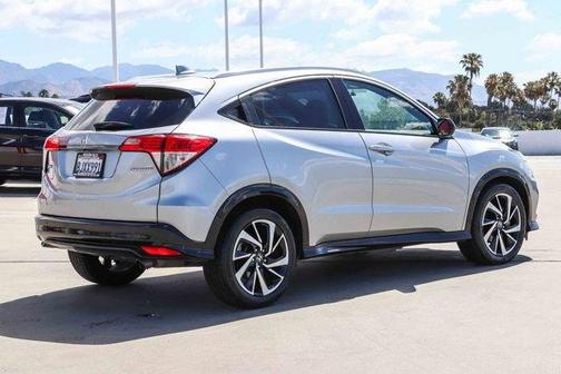 Lunar Silver Metallic 2019 Honda HR-V Sport