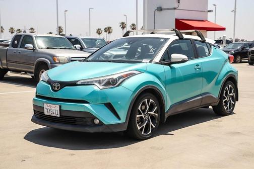 Iceberg / Radiant Green Mica 2018 Toyota C-HR XLE Premium