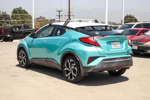 Iceberg / Radiant Green Mica 2018 Toyota C-HR XLE Premium