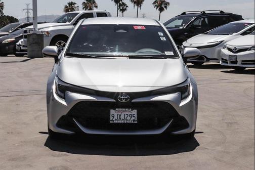 Classic Silver Metallic 2024 Toyota Corolla SE