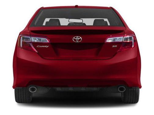 Super White 2013 Toyota Camry SE