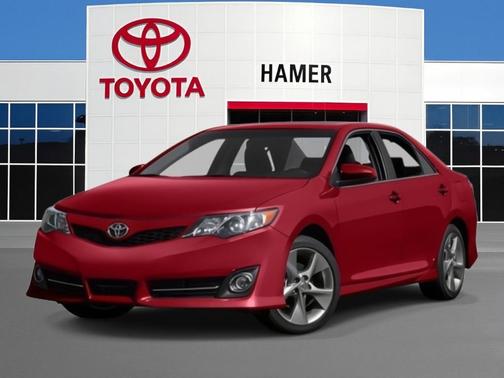 Super White 2013 Toyota Camry SE