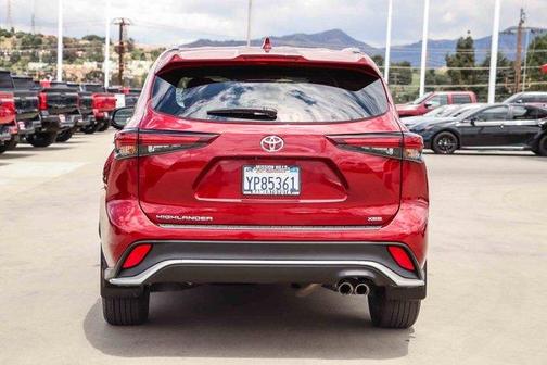 Ruby Flare Pearl 2024 Toyota Highlander XSE