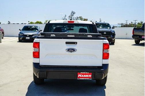 Oxford White 2022 Ford Maverick XL