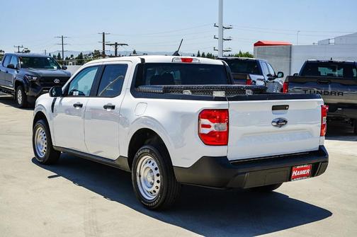 Oxford White 2022 Ford Maverick XL