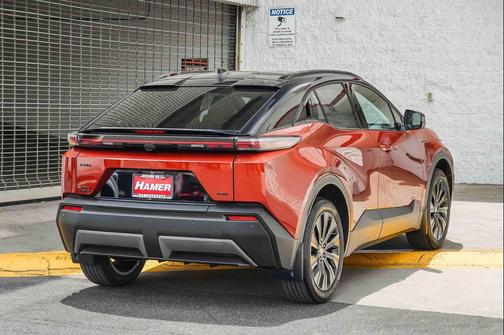 Tandoori w/Midnight Black Metallic Roof 2026 Toyota C-HR XSE