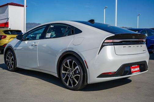 Wind Chill Pearl 2026 Toyota Prius Plug-In Hybrid XSE PREMIUM