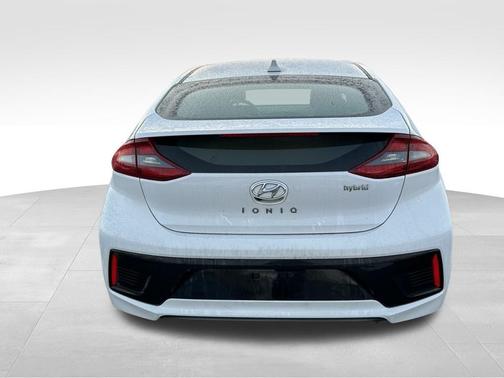 2017 Hyundai IONIQ Hybrid SEL