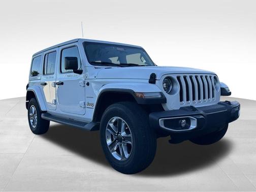 Bright White Clearcoat 2023 Jeep Wrangler Sahara