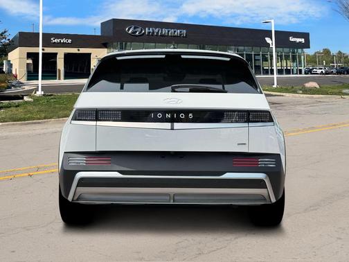 2025 Hyundai IONIQ 5 SEL