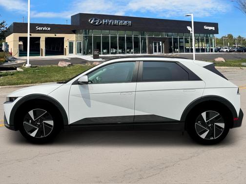 2025 Hyundai IONIQ 5 SEL