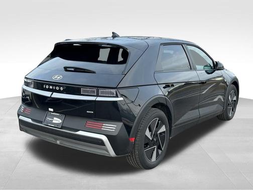 2025 Hyundai IONIQ 5 SE