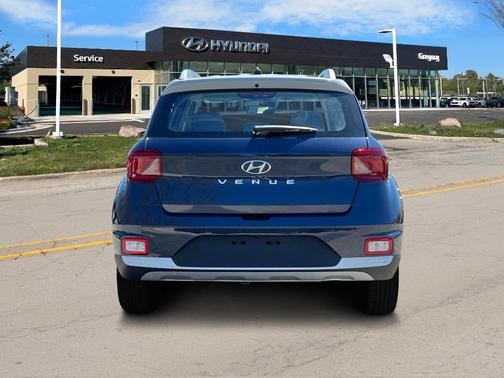 2025 Hyundai VENUE Limited